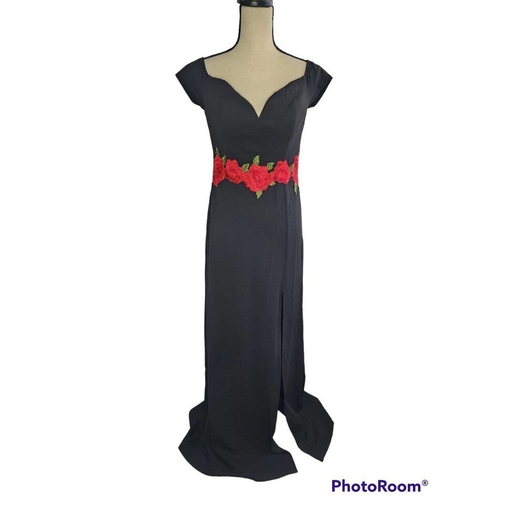 B Darlin Maxi Formal Dress Embroidered Rose Off Shoulder Size 9/10